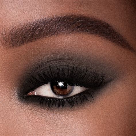 black smokey eyeshadow|light black eyeshadow with eyeliner.